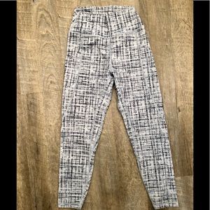 The Alainah III Pocket Legging: